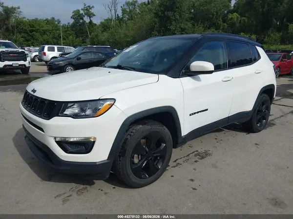 3C4NJDBB6LT256403 2020 JEEP COMPASS - Image 2