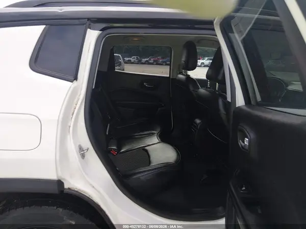 3C4NJDBB6LT256403 2020 JEEP COMPASS - Image 8