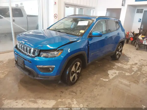 3C4NJDBB6LT258359 2020 JEEP COMPASS - Image 2