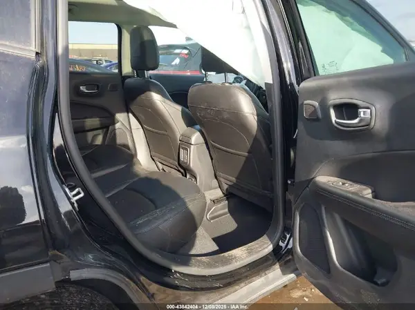 3C4NJDBB6MT525498 2021 JEEP COMPASS - Image 8