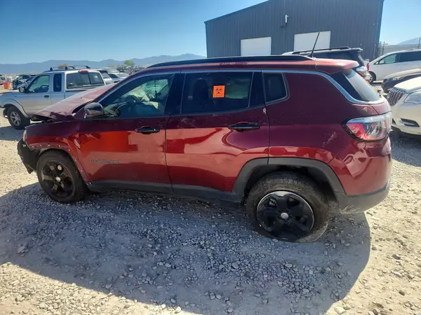 3C4NJDBB6MT529700 2021 JEEP COMPASS - Image 2