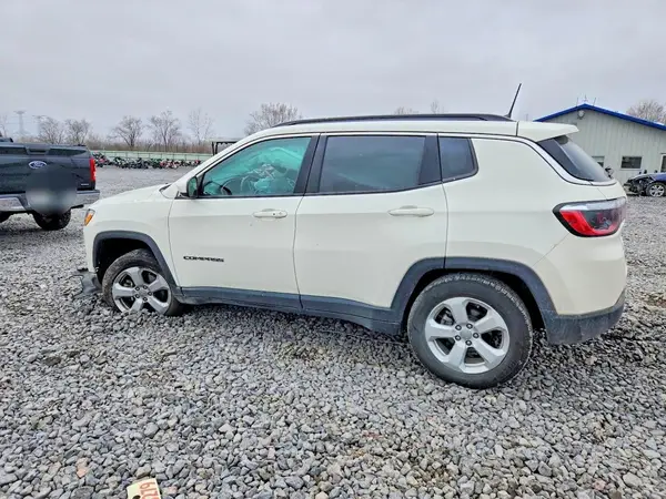 3C4NJDBB6MT546609 2021 JEEP COMPASS - Image 2