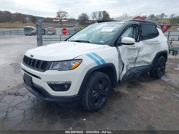 3C4NJDBB6MT557755 2021 JEEP COMPASS - Image 2