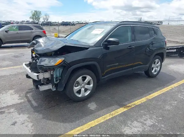 3C4NJDBB6MT564236 2021 JEEP COMPASS - Image 2