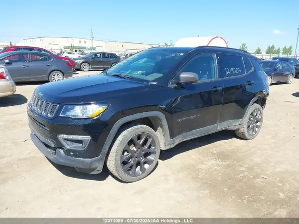 3C4NJDBB6MT583126 2021 JEEP COMPASS - Image 2