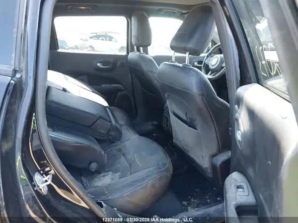 3C4NJDBB6MT583126 2021 JEEP COMPASS - Image 8