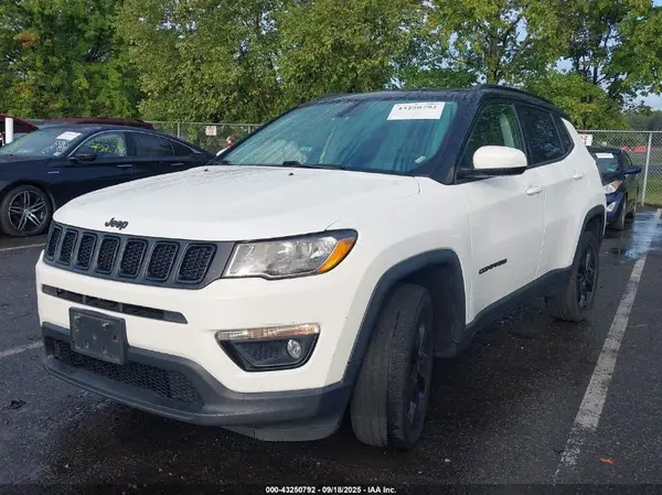 3C4NJDBB6MT586270 2021 JEEP COMPASS - Image 2