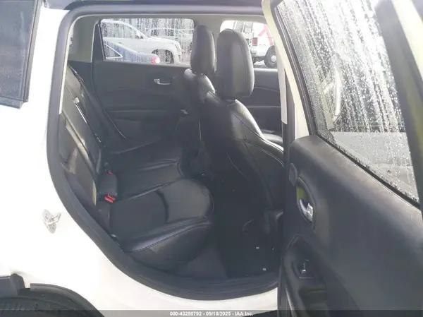 3C4NJDBB6MT586270 2021 JEEP COMPASS - Image 8