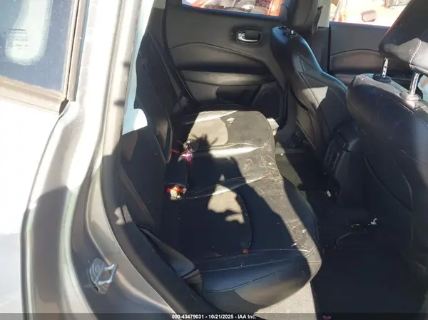 3C4NJDBB6MT601575 2021 JEEP COMPASS - Image 8