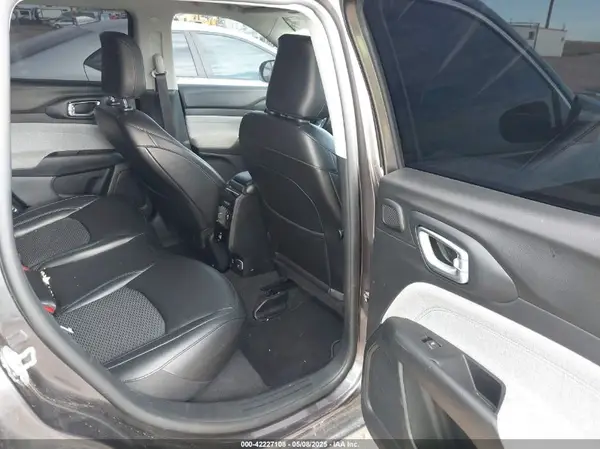 3C4NJDBB6NT120808 2022 JEEP COMPASS - Image 8