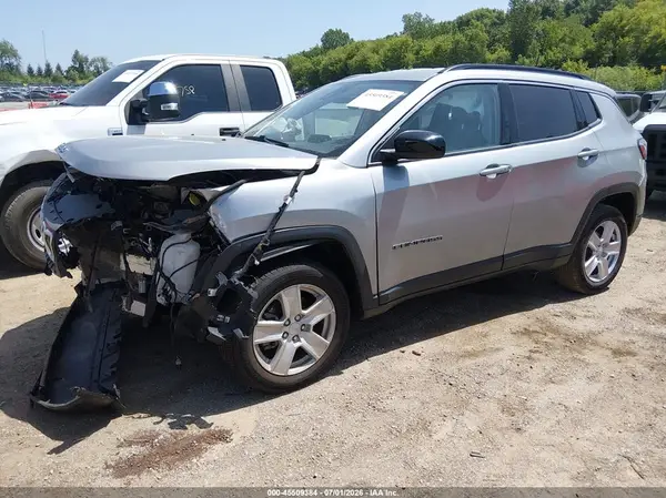 3C4NJDBB6NT130674 2022 JEEP COMPASS - Image 2