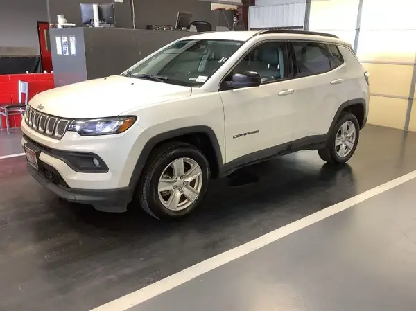 3C4NJDBB6NT143179 2022 JEEP COMPASS - Image 2