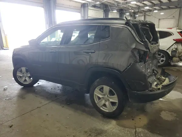 3C4NJDBB6NT148396 2022 JEEP COMPASS - Image 2