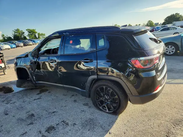 3C4NJDBB6NT171533 2022 JEEP COMPASS - Image 2