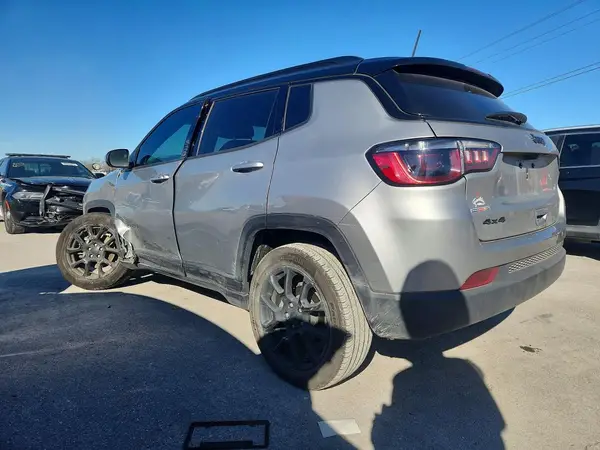 3C4NJDBB6NT179406 2022 JEEP COMPASS - Image 2