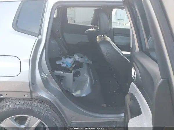 3C4NJDBB6NT203879 2022 JEEP COMPASS - Image 8