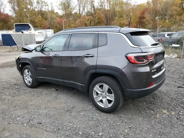 3C4NJDBB6NT208242 2022 JEEP COMPASS - Image 2