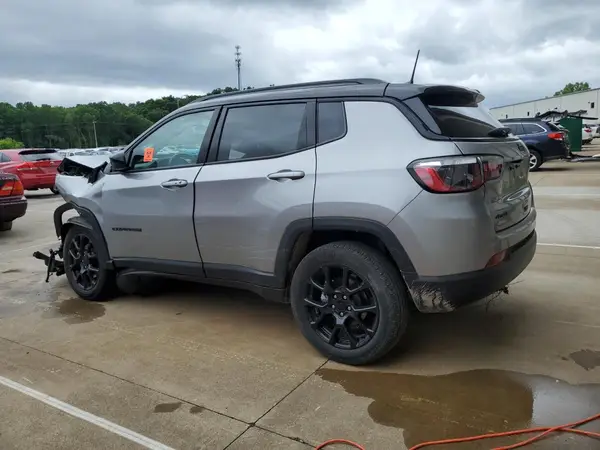 3C4NJDBB6NT214154 2022 JEEP COMPASS - Image 2