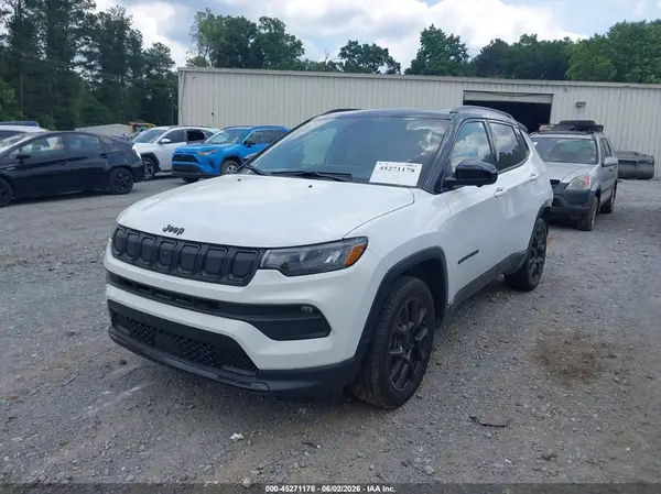 3C4NJDBB6NT223047 2022 JEEP COMPASS - Image 2