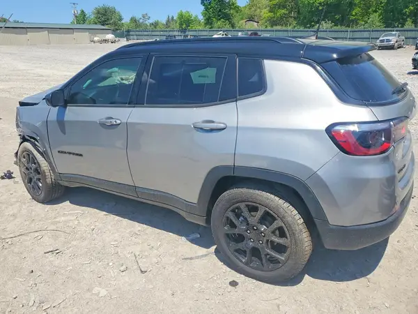 3C4NJDBB6NT224490 2022 JEEP COMPASS - Image 2