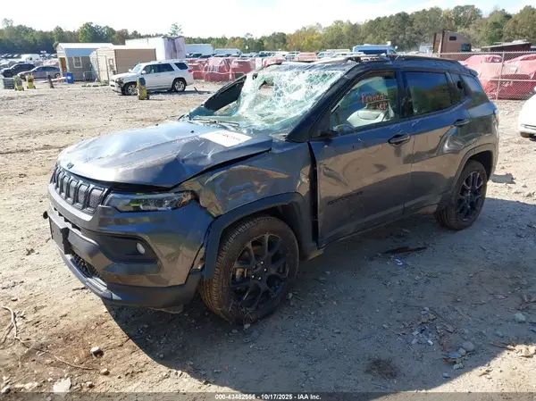3C4NJDBB6NT231116 2022 JEEP COMPASS - Image 2