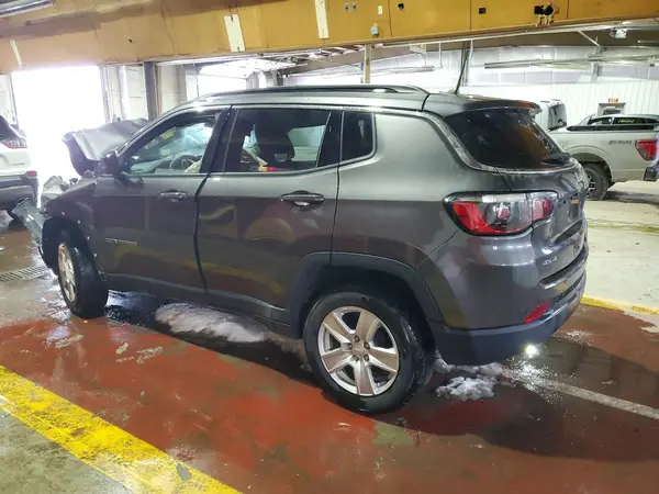 3C4NJDBB6NT233495 2022 JEEP COMPASS - Image 2