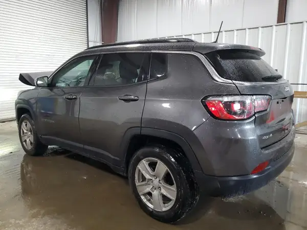 3C4NJDBB6NT234033 2022 JEEP COMPASS - Image 2