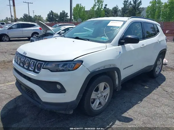 3C4NJDBB6NT235666 2022 JEEP COMPASS - Image 2