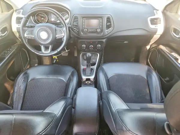 3C4NJDBB7HT618780 2017 JEEP COMPASS - Image 8