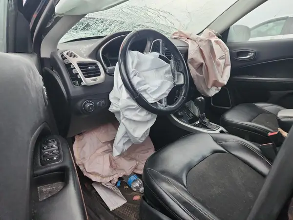 3C4NJDBB7HT628029 2017 JEEP COMPASS - Image 8
