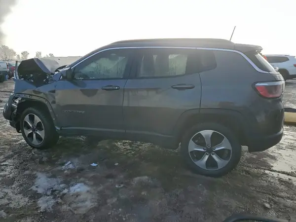 3C4NJDBB7HT645896 2017 JEEP COMPASS - Image 2