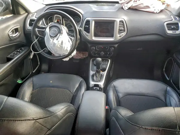 3C4NJDBB7HT645896 2017 JEEP COMPASS - Image 8