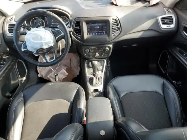 3C4NJDBB7HT651116 2017 JEEP COMPASS - Image 8