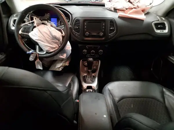 3C4NJDBB7HT657028 2017 JEEP COMPASS - Image 8