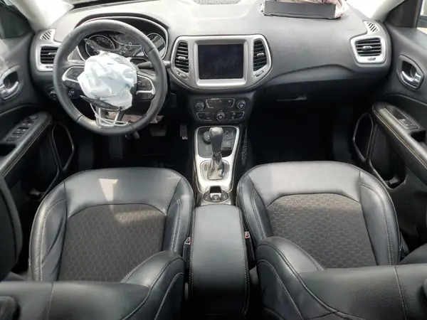 3C4NJDBB7HT666425 2017 JEEP COMPASS - Image 8