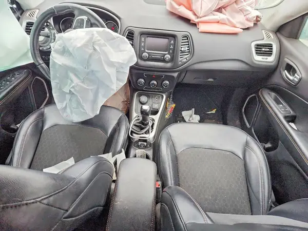 3C4NJDBB7HT674637 2017 JEEP COMPASS - Image 8
