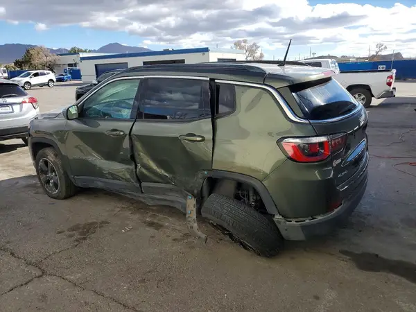 3C4NJDBB7HT692457 2017 JEEP COMPASS - Image 2