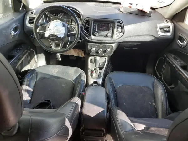 3C4NJDBB7HT692457 2017 JEEP COMPASS - Image 8