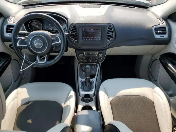 3C4NJDBB7JT112727 2018 JEEP COMPASS - Image 8
