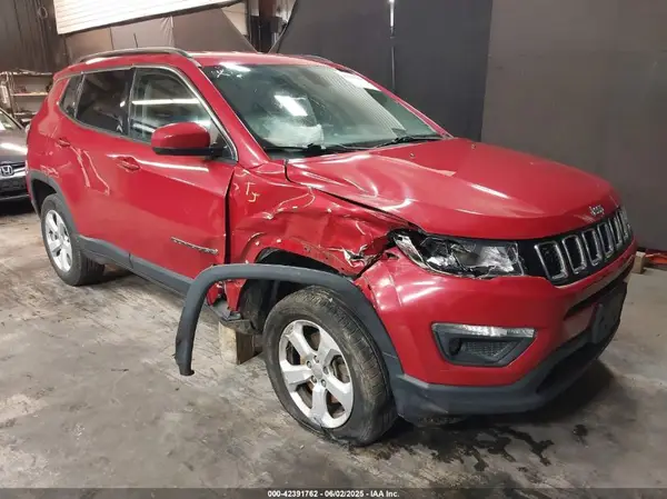 3C4NJDBB7JT114185 2018 JEEP COMPASS - Image 1