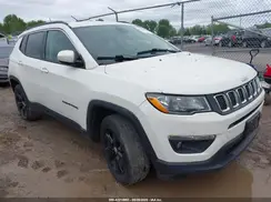 3C4NJDBB7JT128233 2018 JEEP COMPASS