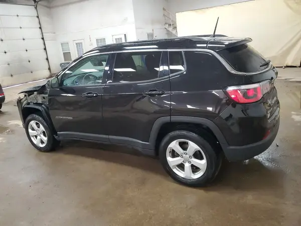 3C4NJDBB7JT136414 2018 JEEP COMPASS - Image 2