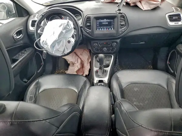 3C4NJDBB7JT142598 2018 JEEP COMPASS - Image 8