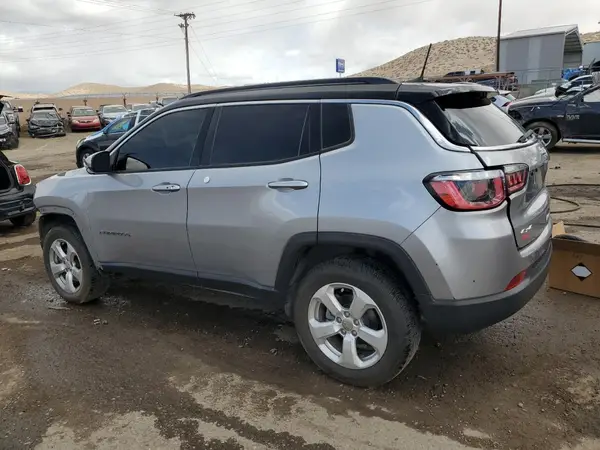 3C4NJDBB7JT142830 2018 JEEP COMPASS - Image 2