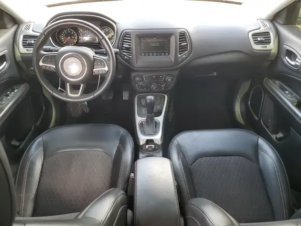 3C4NJDBB7JT142830 2018 JEEP COMPASS - Image 8