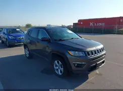 3C4NJDBB7JT142942 2018 JEEP COMPASS