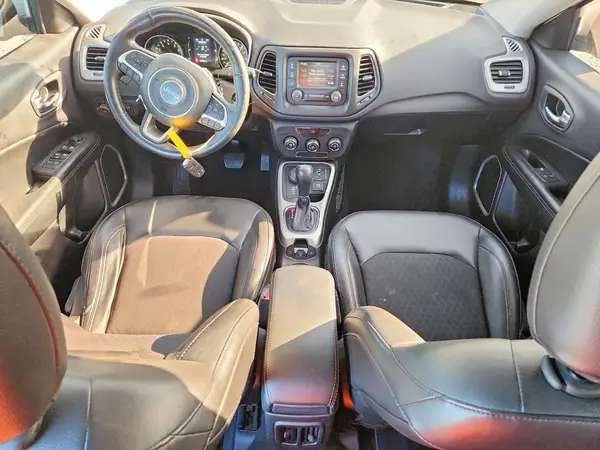 3C4NJDBB7JT144318 2018 JEEP COMPASS - Image 8