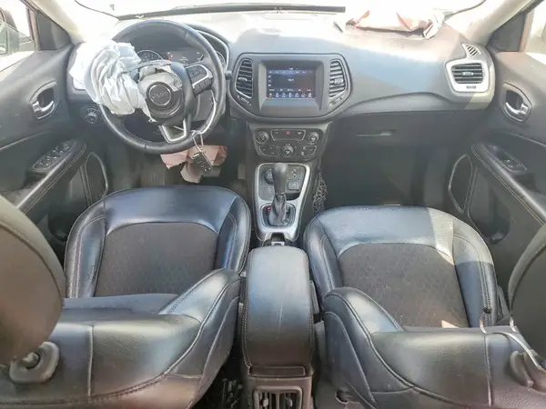 3C4NJDBB7JT144335 2018 JEEP COMPASS - Image 8