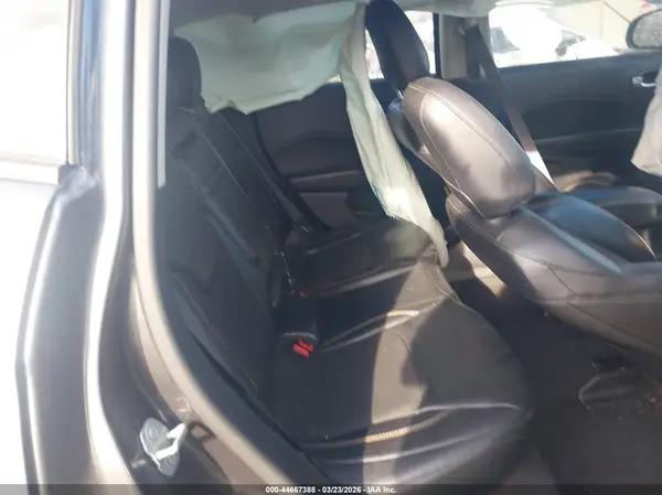3C4NJDBB7JT150300 2018 JEEP COMPASS - Image 8