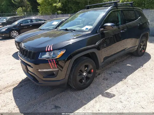 3C4NJDBB7JT151060 2018 JEEP COMPASS - Image 2
